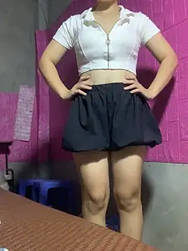 Snapshot of Suzu_xx01 chatting on 07-06-26, 05:04 Suzu xx01 online show from 07-06-26, 05:04