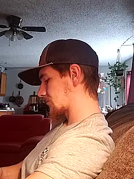 Snapshot of Horus1922 chatting on 02-17-26, 04:46 Horus1922 online show from 02-17-26, 04:46