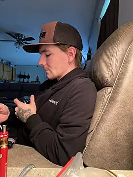 Snapshot of Horus1922 chatting on 03-09-26, 01:26 Horus1922 online show from 03-09-26, 01:26