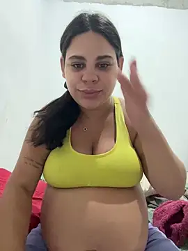 Snapshot of Adriputinha chatting on 03-21-26, 10:13 Adriputinha online show from 03-21-26, 10:13