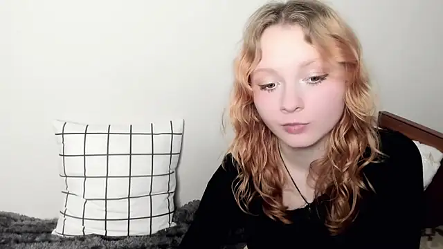 Snapshot of Miia_foxy chatting on 02-09-26, 03:38 Miia foxy online show from 02-09-26, 03:38