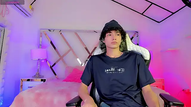 thanier 18 online show from 04-14-26, 07:53