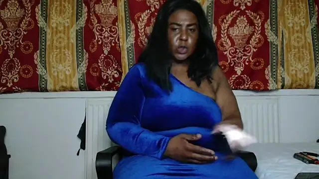 CurvySashia online show from 04-11-26, 11:42
