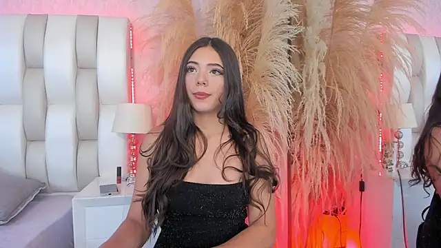 Snapshot of Sophi_rae chatting on 07-18-26, 07:28 Sophi rae online show from 07-18-26, 07:28