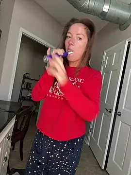 Snapshot of mooviebaby chatting on 03-17-26, 02:31 mooviebaby online show from 03-17-26, 02:31