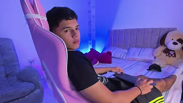 Adrian Prime  online show from 04-18-26, 01:31