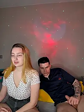 ToxyFoxyy online show from 02-04-26, 12:00