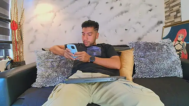 Max Hornye online show from 04-11-26, 06:45