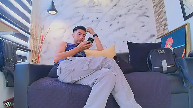 Max Hornye online show from 04-18-26, 06:45