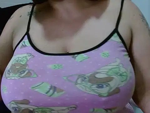 Snapshot of sendy_VeryDirty chatting on 02-17-26, 08:15 sendy VeryDirty online show from 02-17-26, 08:15