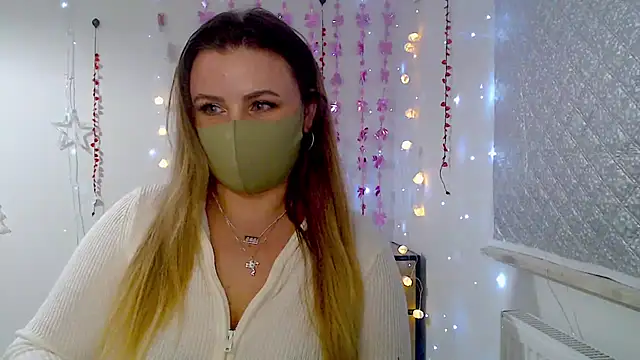 Snapshot of Avelina1 chatting on 02-13-26, 12:17 Avelina1 online show from 02-13-26, 12:17