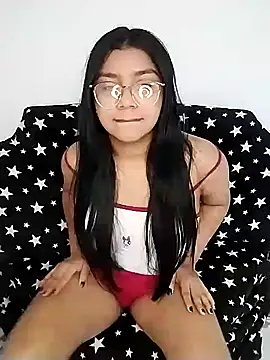 Snapshot of hotbrunette25 chatting on 03-10-26, 06:13 hotbrunette25 online show from 03-10-26, 06:13