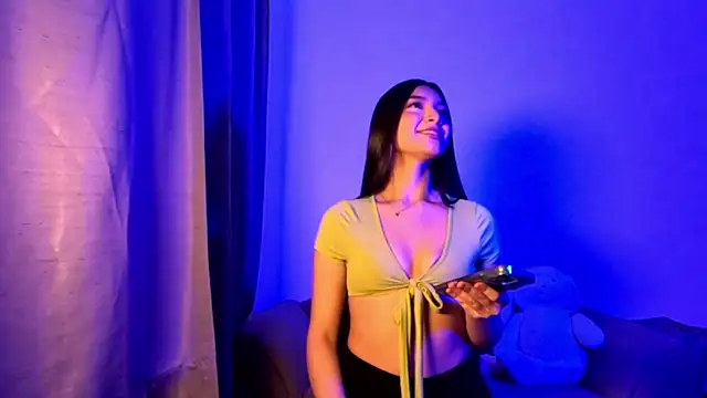 Snapshot of Chinicr18 chatting on 03-22-26, 12:36 Chinicr18 online show from 03-22-26, 12:36