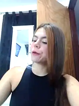 Snapshot of EmiNavarro chatting on 08-02-26, 11:03 EmiNavarro online show from 08-02-26, 11:03