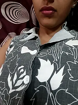 Snapshot of komalsharma99 chatting on 04-27-26, 05:38 komalsharma99 online show from 04-27-26, 05:38