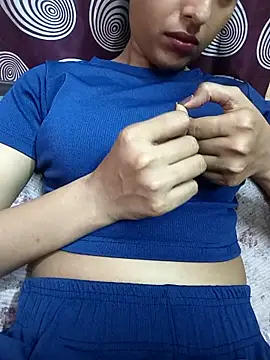 Snapshot of komalsharma99 chatting on 05-09-26, 08:19 komalsharma99 online show from 05-09-26, 08:19
