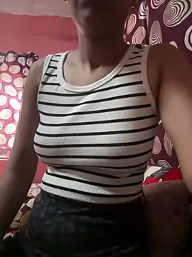 Snapshot of komalsharma99 chatting on 05-13-26, 09:28 komalsharma99 online show from 05-13-26, 09:28