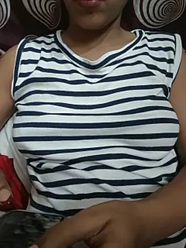 Snapshot of komalsharma99 chatting on 05-17-26, 06:59 komalsharma99 online show from 05-17-26, 06:59