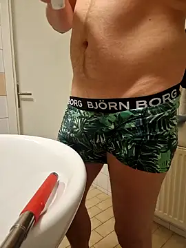 Snapshot of Tommyzzzzzz chatting on 02-26-26, 05:06 Tommyzzzzzz online show from 02-26-26, 05:06