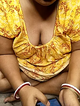 R Queen online show from 03-07-26, 02:03