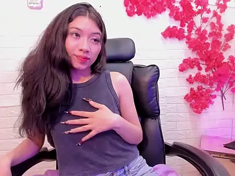 Snapshot of LaurynShell chatting on 02-13-26, 05:47 LaurynShell online show from 02-13-26, 05:47