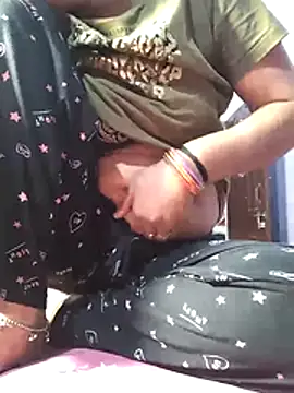 Snapshot of Priyajii-11 chatting on 02-05-26, 05:23 Priyajii-11 online show from 02-05-26, 05:23