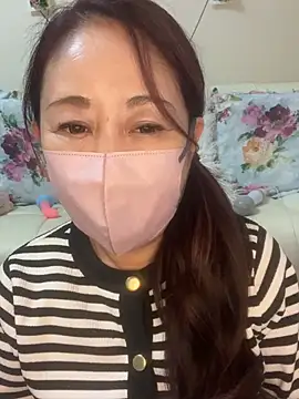 Snapshot of Nokaze-LOVE chatting on 03-04-26, 08:31 Nokaze-LOVE online show from 03-04-26, 08:31