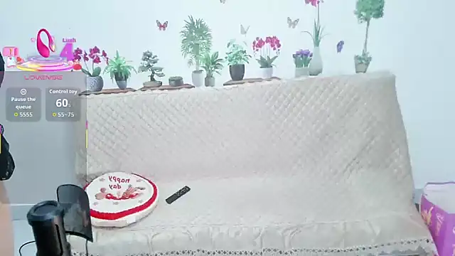 Snapshot of xiaomin-33 chatting on 02-28-26, 02:18 xiaomin-33 online show from 02-28-26, 02:18