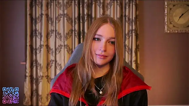 RowenaIanniello online show from 03-13-26, 04:35