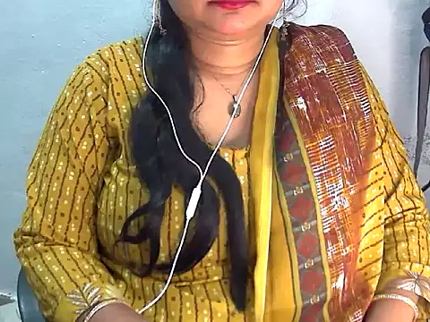 Snapshot of Saniya_K2 chatting on 05-05-26, 03:53 Saniya K2 online show from 05-05-26, 03:53