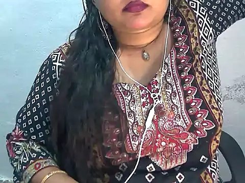 Snapshot of Saniya_K2 chatting on 06-20-26, 03:04 Saniya K2 online show from 06-20-26, 03:04
