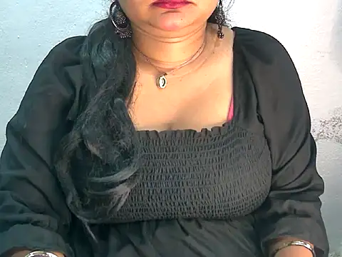 Snapshot of Saniya_K2 chatting on 06-28-26, 04:24 Saniya K2 online show from 06-28-26, 04:24