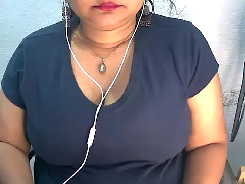 Snapshot of Saniya_K2 chatting on 07-14-26, 05:07 Saniya K2 online show from 07-14-26, 05:07
