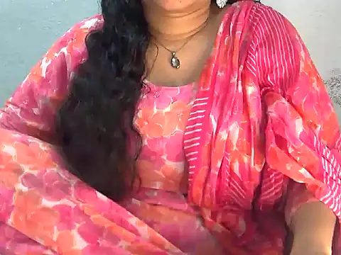 Snapshot of Saniya_K2 chatting on 07-18-26, 04:00 Saniya K2 online show from 07-18-26, 04:00