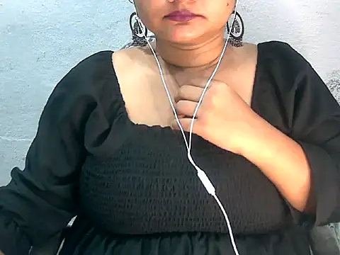 Snapshot of Saniya_K2 chatting on 07-28-26, 07:39 Saniya K2 online show from 07-28-26, 07:39