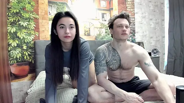 Snapshot of _littleangie_ chatting on 04-28-26, 03:44 littleangie online show from 04-28-26, 03:44