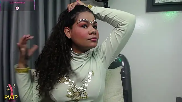 yaazhinii online show from 03-17-26, 11:46