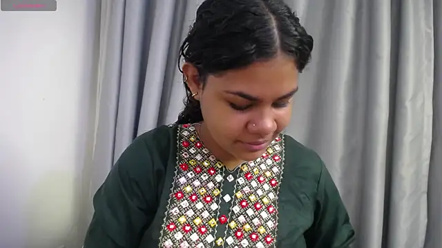 Snapshot of yaazhinii chatting on 06-16-26, 11:46 yaazhinii online show from 06-16-26, 11:46