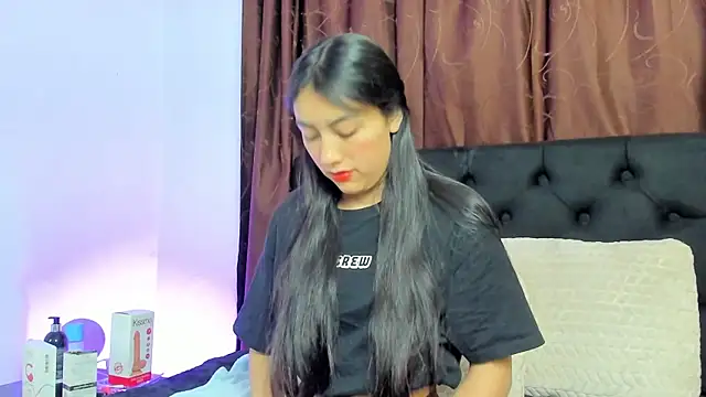 Emma Nmm online show from 04-14-26, 10:10