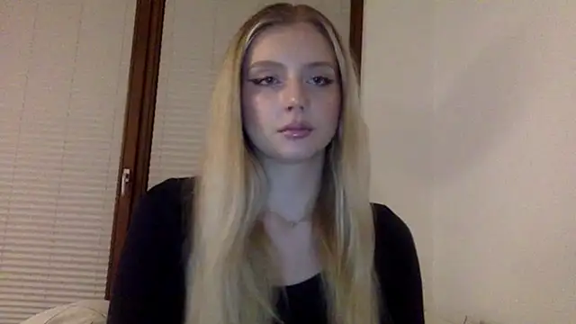 Snapshot of MayaWetDream chatting on 03-03-26, 09:21 MayaWetDream online show from 03-03-26, 09:21