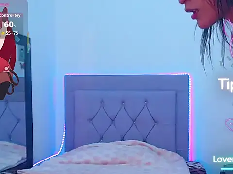 moonlyvelvet online show from 02-09-26, 08:57