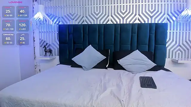 Snapshot of Naomi-Thompson chatting on 02-05-26, 06:34 Naomi-Thompson online show from 02-05-26, 06:34