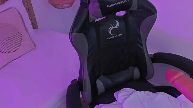 lilith visser online show from 03-05-26, 07:54