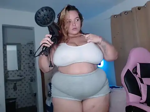 Snapshot of Angiegranados chatting on 02-11-26, 06:35 Angiegranados online show from 02-11-26, 06:35