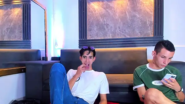 Snapshot of Wonka_1 chatting on 02-09-26, 04:16 Wonka 1 online show from 02-09-26, 04:16