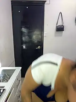 big booty girl online show from 02-16-26, 01:24