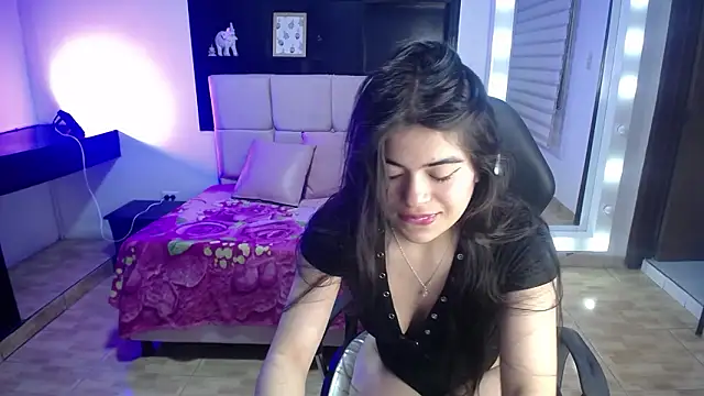 Snapshot of Katia_pretty_x chatting on 02-06-26, 03:33 Katia pretty x online show from 02-06-26, 03:33