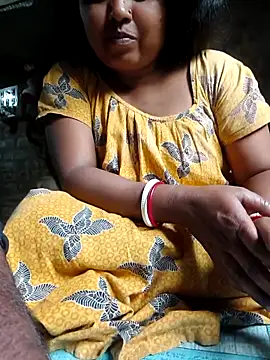 Snapshot of Puja_9999 chatting on 02-05-26, 10:53 Puja 9999 online show from 02-05-26, 10:53