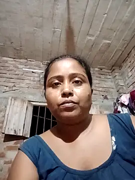 Snapshot of Puja_9999 chatting on 07-09-26, 02:21 Puja 9999 online show from 07-09-26, 02:21