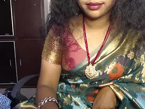 VixenNandhu online show from 04-17-26, 06:00